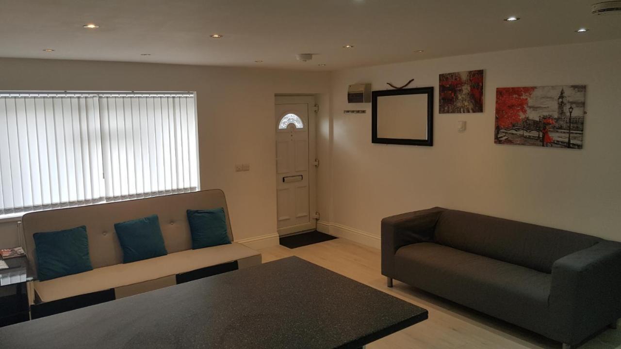 Central Windsor 2 Bedroom Flat With Free Parking Екстериор снимка
